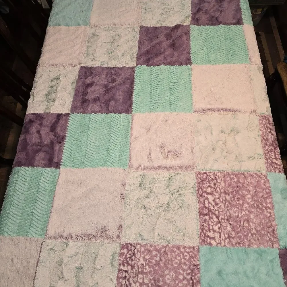 Sometimes I Sew Minky Designs XL Blanket and pillowcase